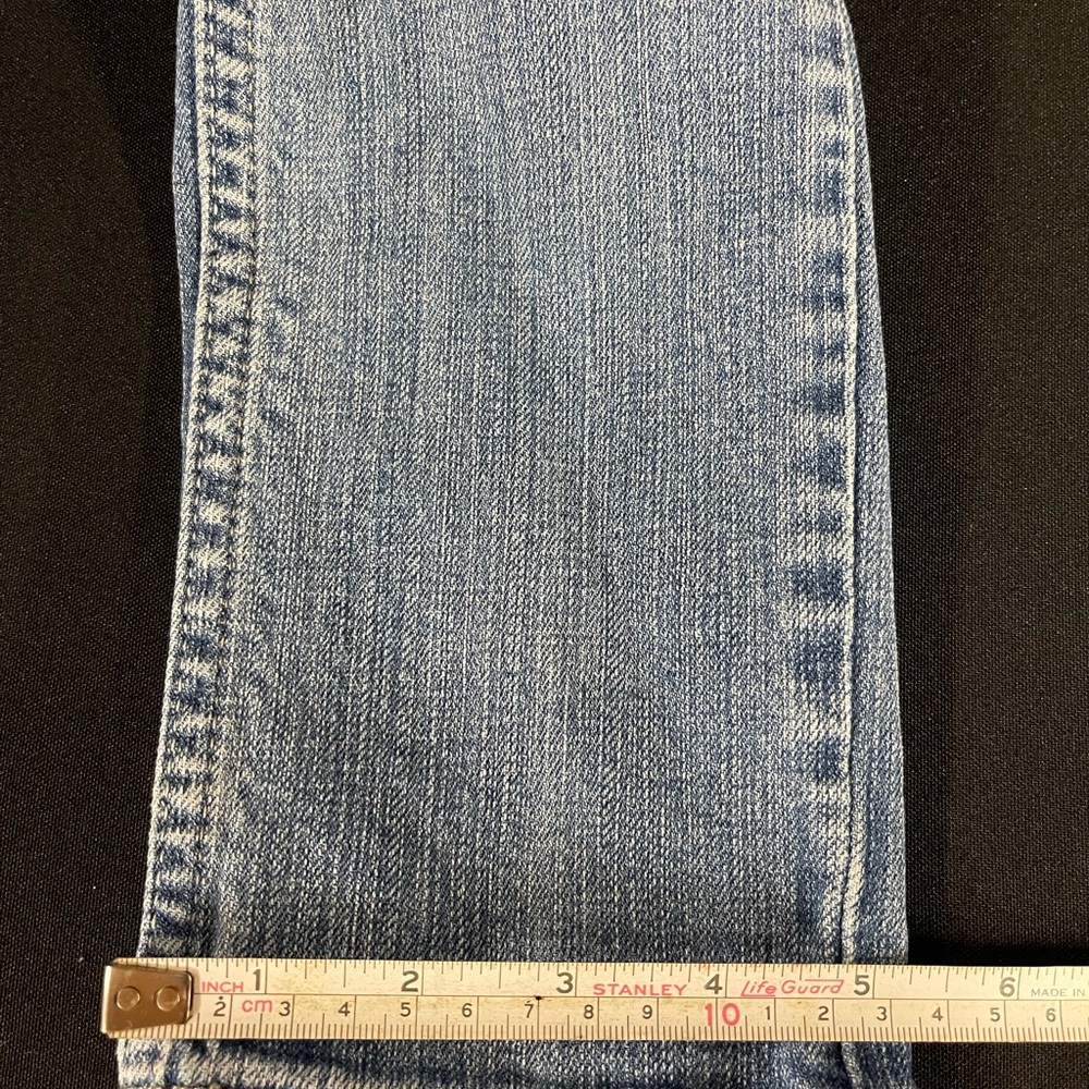 Levi’s Genuinely Crafted Light Wash Jeans Size 7M - Picture 11 of 11